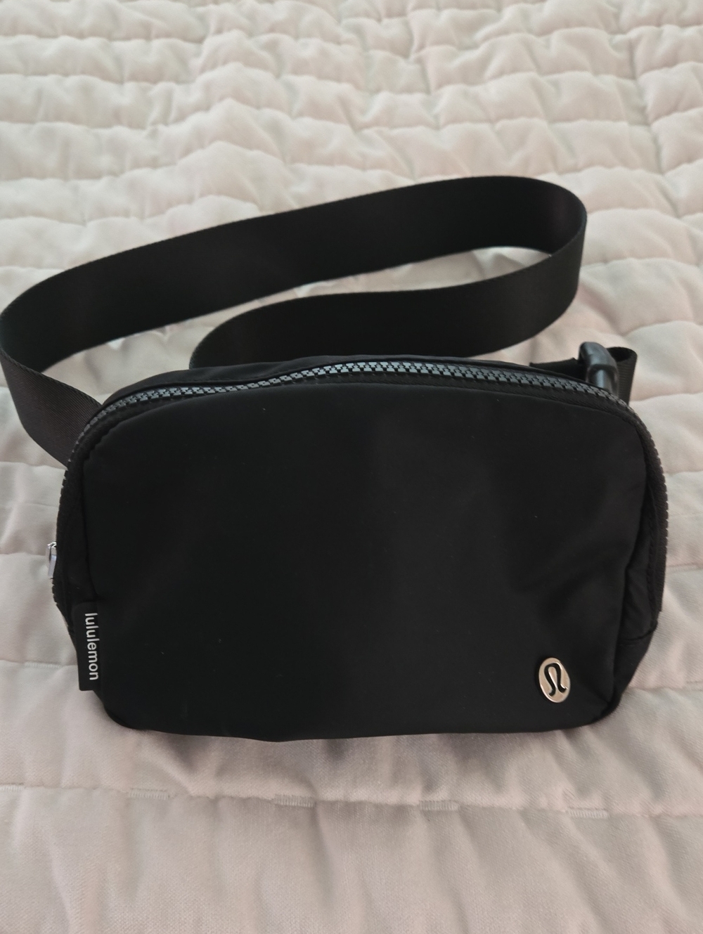 lululemon athletica Black Compact Belt Bag